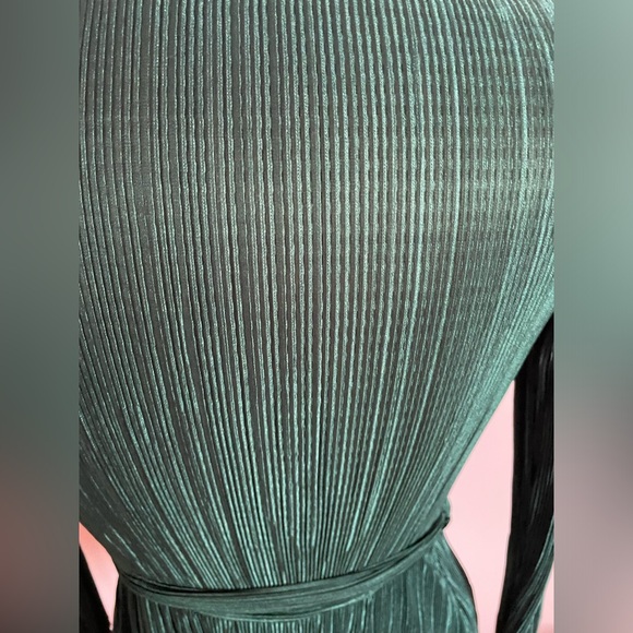 Topshop Green Long Sleeve Wrap Dress - Picture 7 of 10